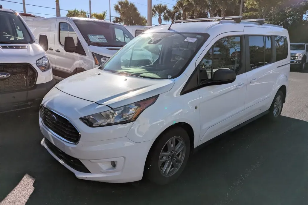 2022 Ford Transit Connect XLT photo 1