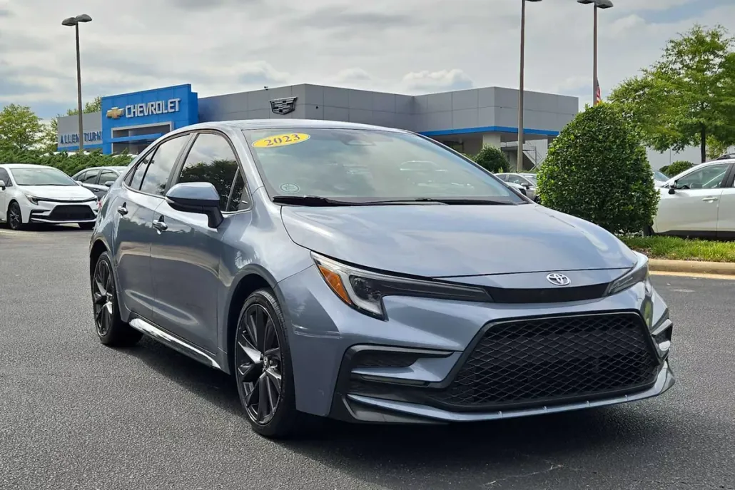 2023 Toyota Corolla SE photo 1