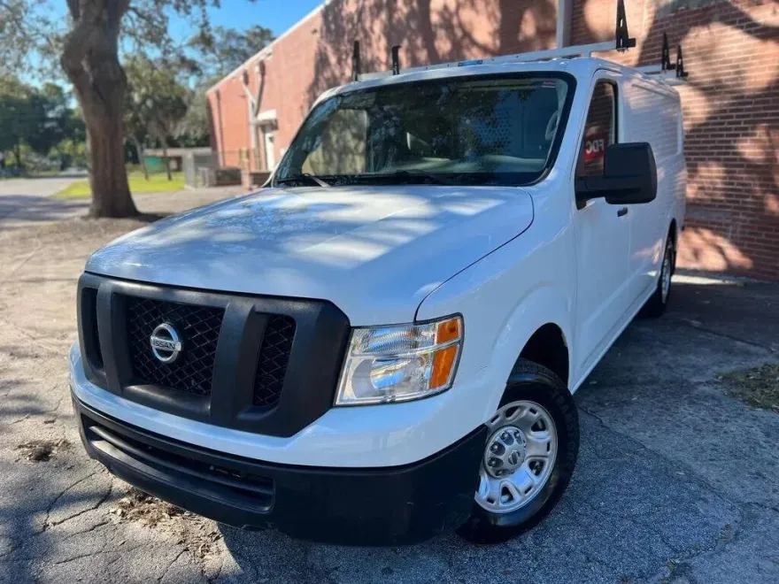 2021 Nissan NV2500 HD Cargo SV photo 1