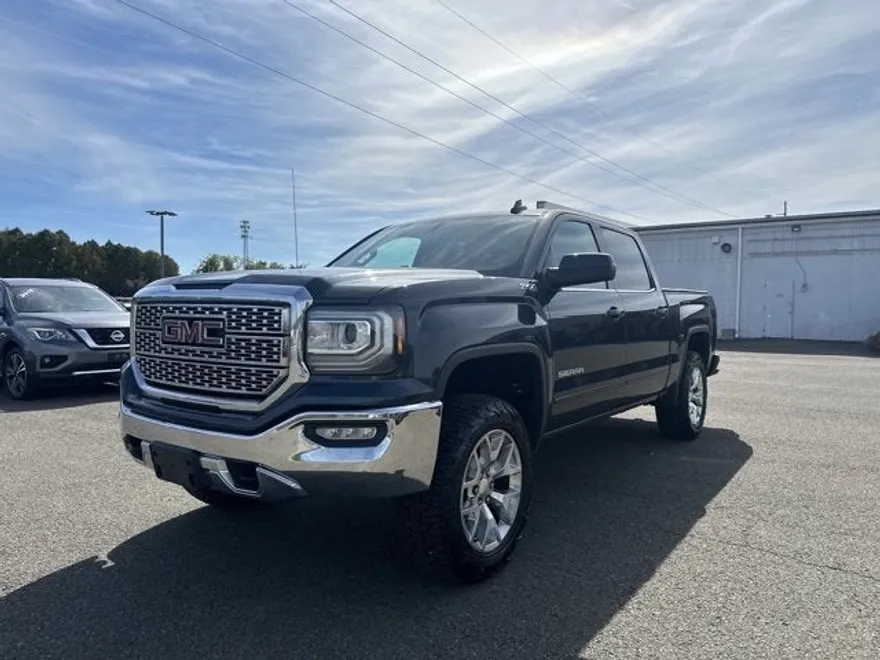 2017 Gmc Sierra 1500 SLE photo 1