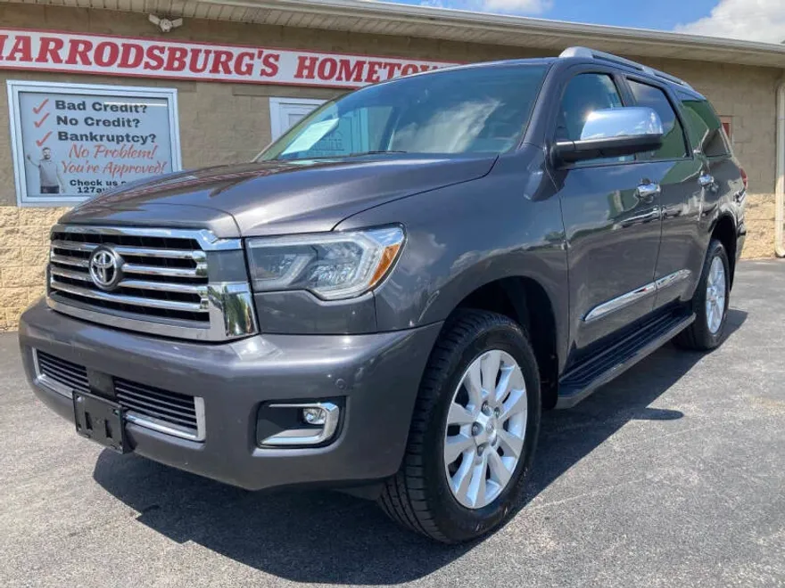 2018 Toyota Sequoia Platinum photo 1
