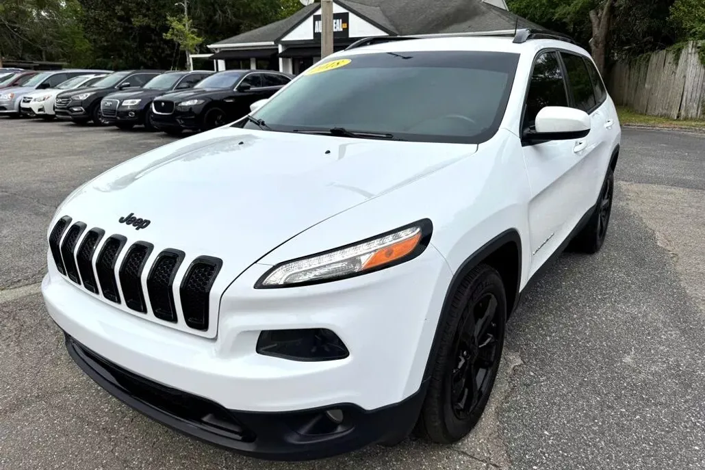2018 Jeep Cherokee Latitude photo 1