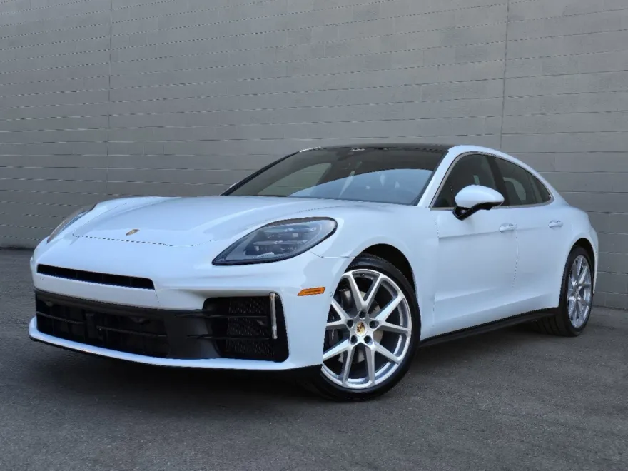 2024 Porsche Panamera 4 photo 1