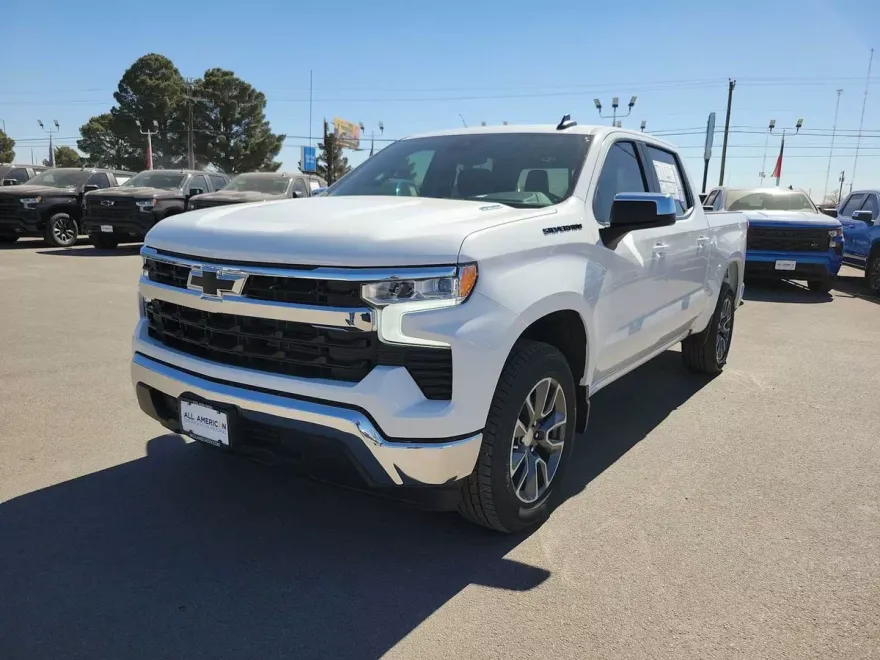 2025 Chevrolet Silverado 1500 LT photo 1