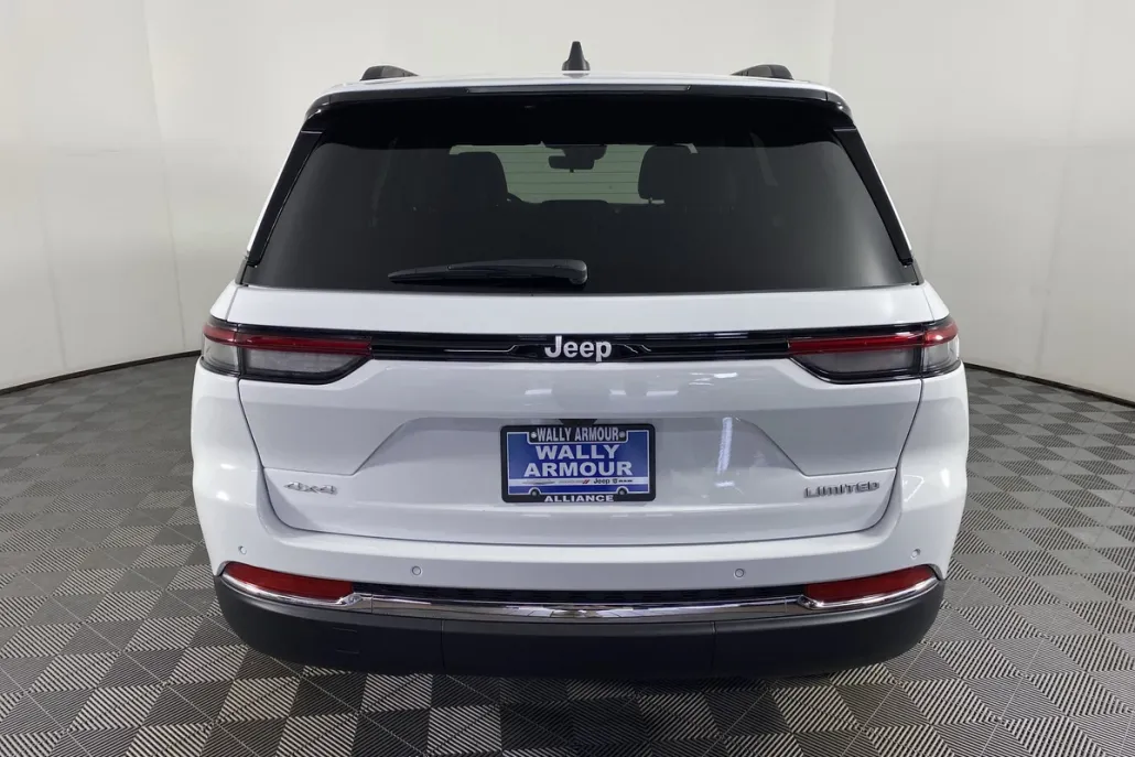 2025 Jeep Grand Cherokee Limited photo 1