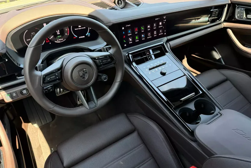 2025 Porsche Panamera Turbo E-Hybrid photo 1