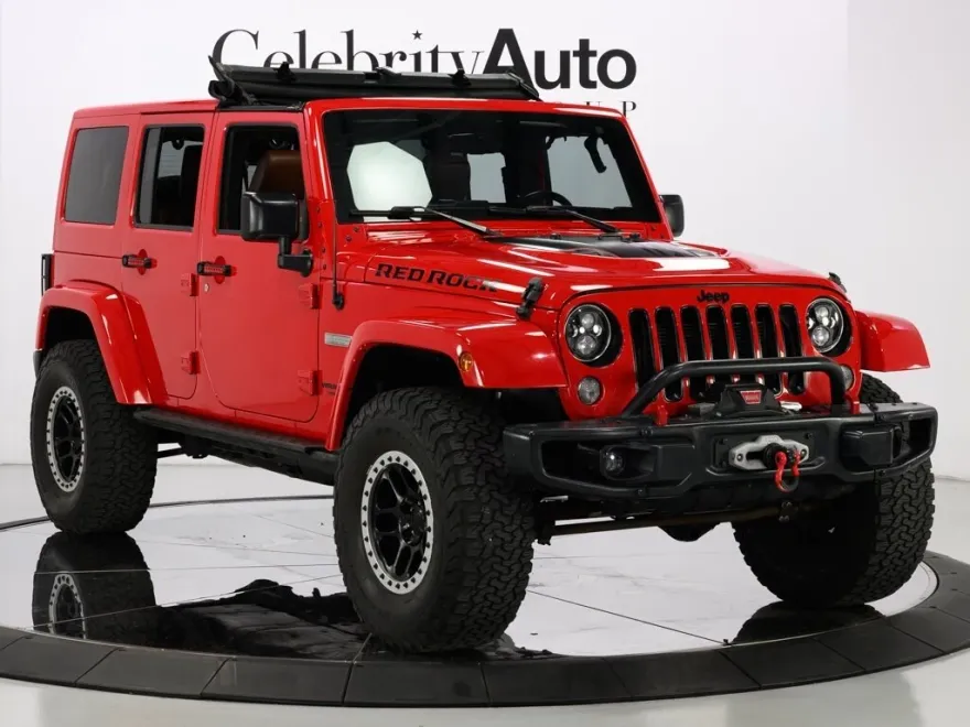 2016 Jeep Wrangler Unlimited Rubicon photo 1