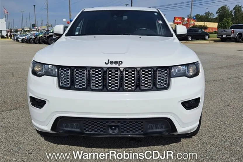 2020 Jeep Grand Cherokee Altitude photo 1