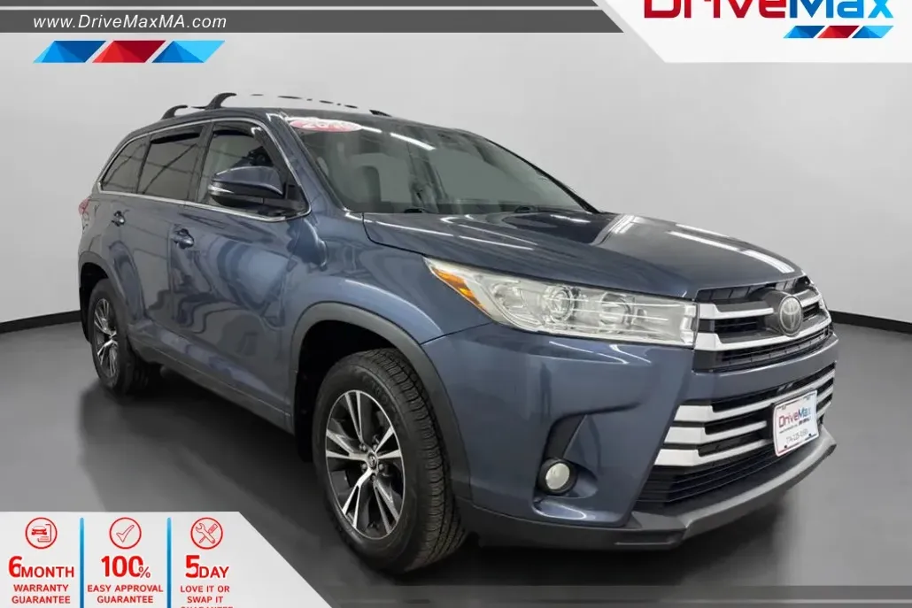 2018 Toyota Highlander LE Sport photo 1