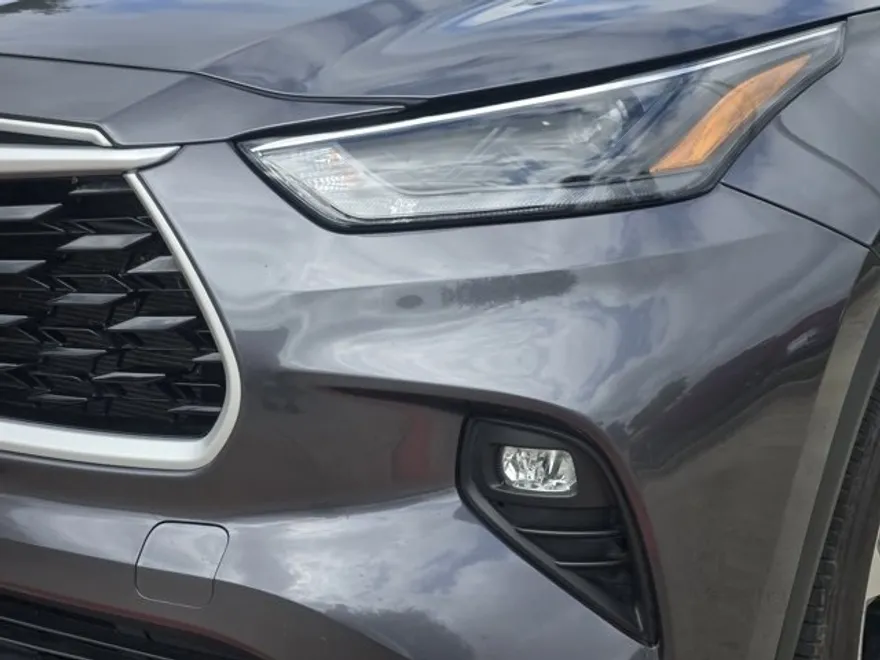 2024 Toyota Highlander XLE photo 1
