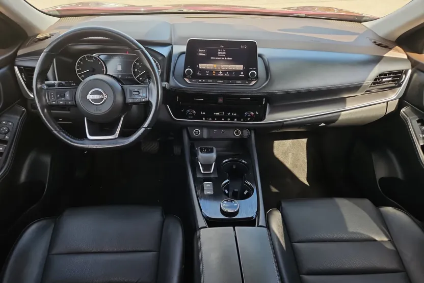 2022 Nissan Rogue SV photo 1