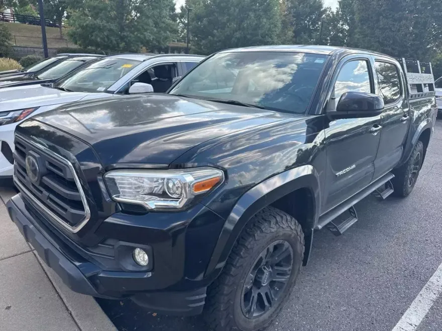 2018 Toyota Tacoma SR5 photo 1