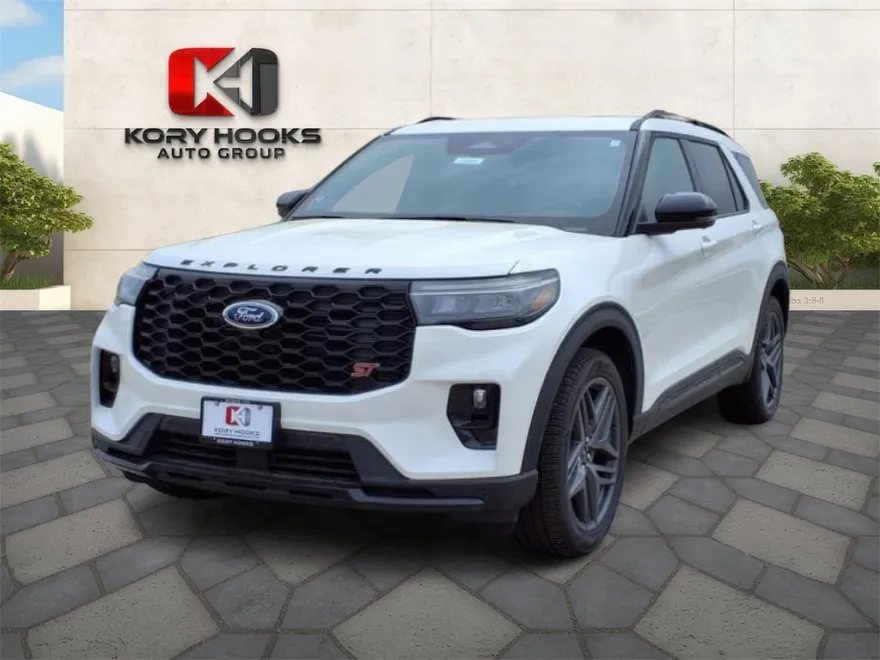 2025 Ford Explorer ST photo 1