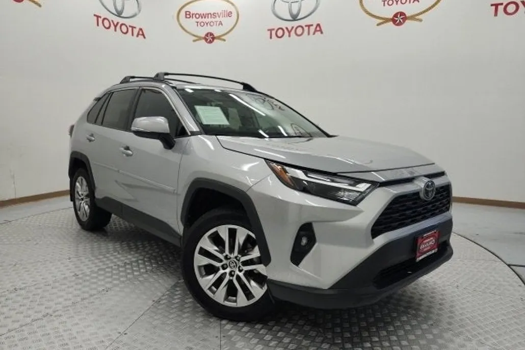 2024 Toyota RAV4 XLE Premium photo 1