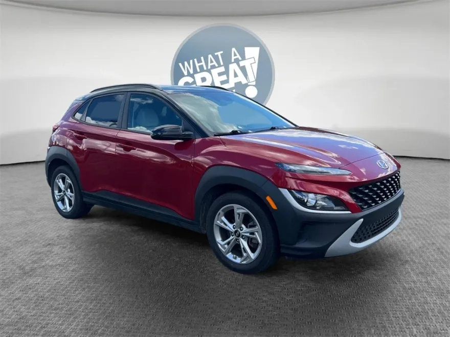 2022 Hyundai Kona SEL photo 1