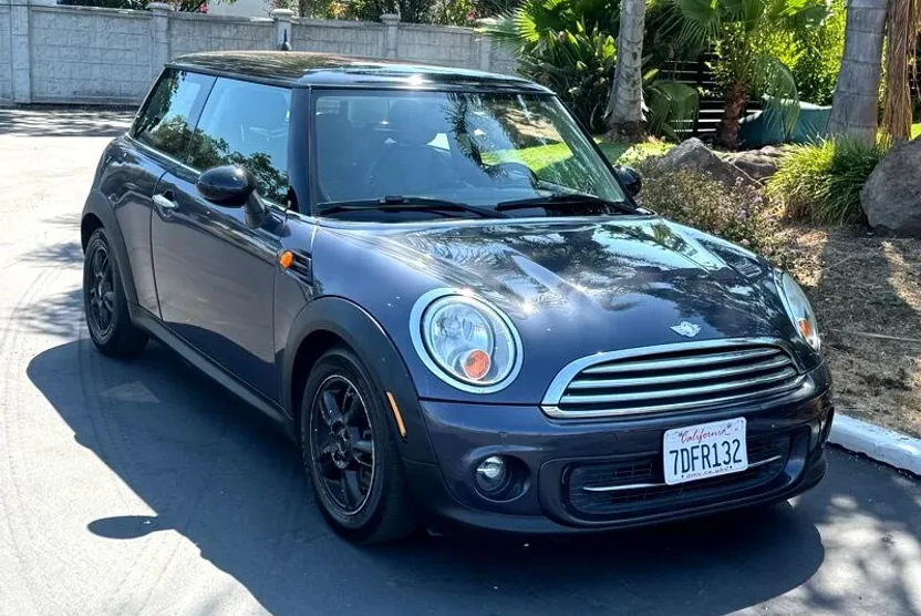 2013 Mini Cooper Hardtop photo 1