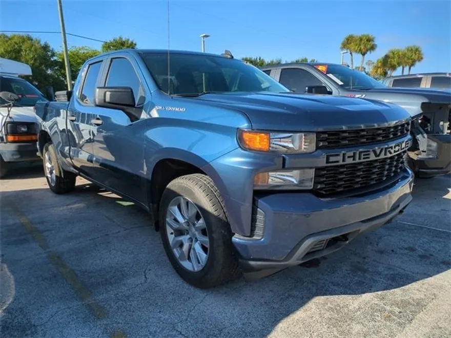 2019 Chevrolet Silverado 1500 Custom photo 1