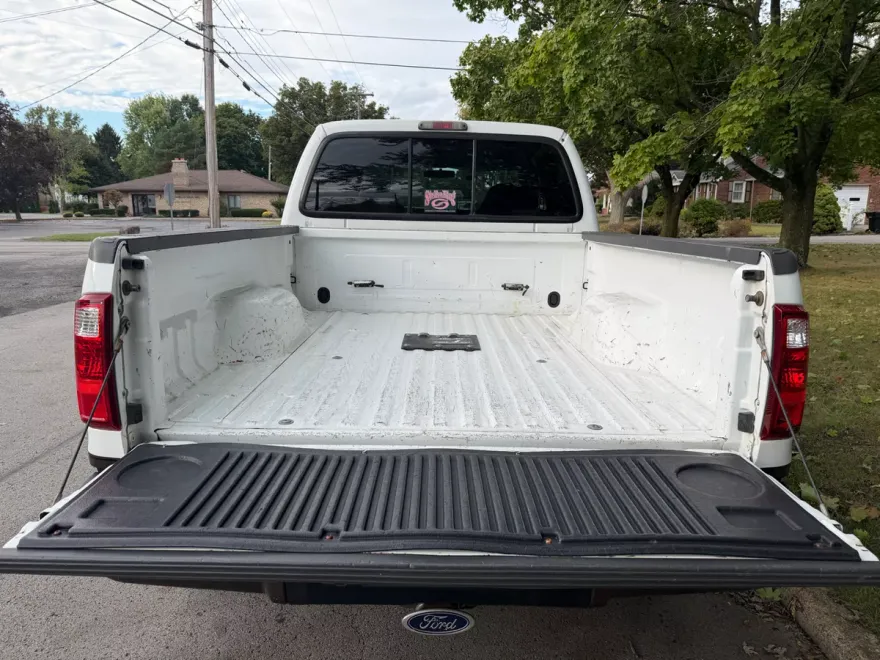 1999 Ford F-250 Lariat photo 2