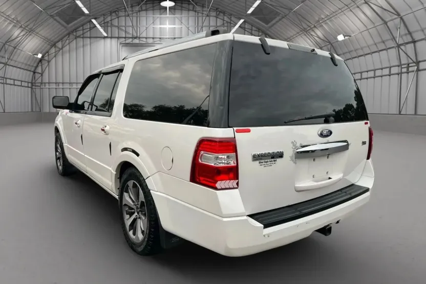 2010 Ford Expedition EL Limited photo 1