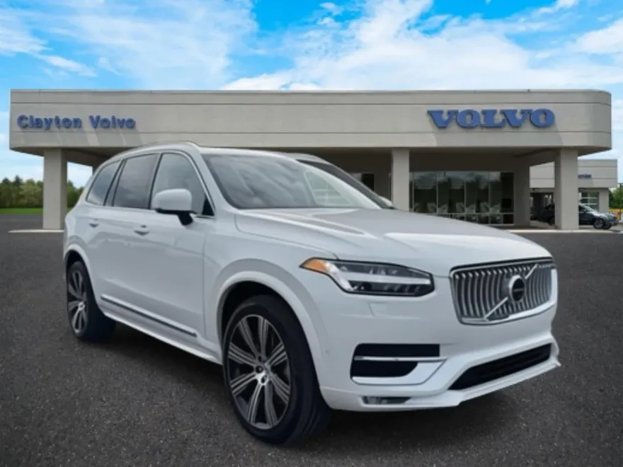 2025 Volvo XC90 AWD photo 1