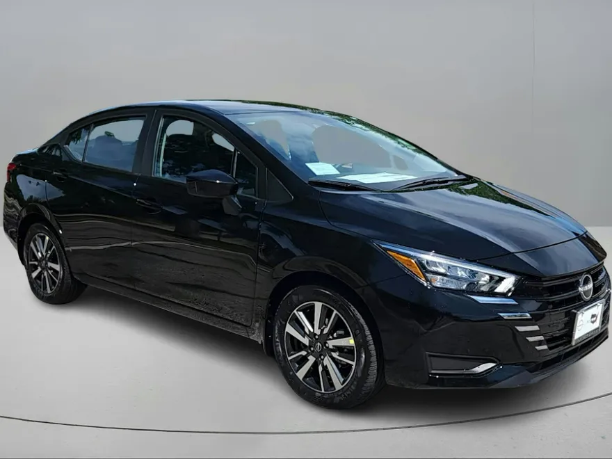2025 Nissan Versa SV photo 1
