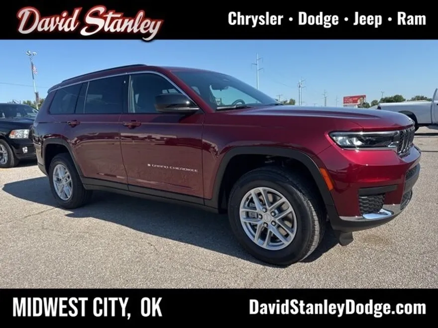 2025 Jeep Grand Cherokee Laredo photo 1