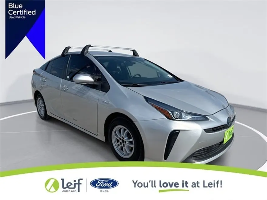 2021 Toyota Prius L photo 1