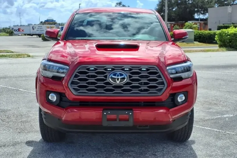 2022 Toyota Tacoma TRD Sport V6 photo 1