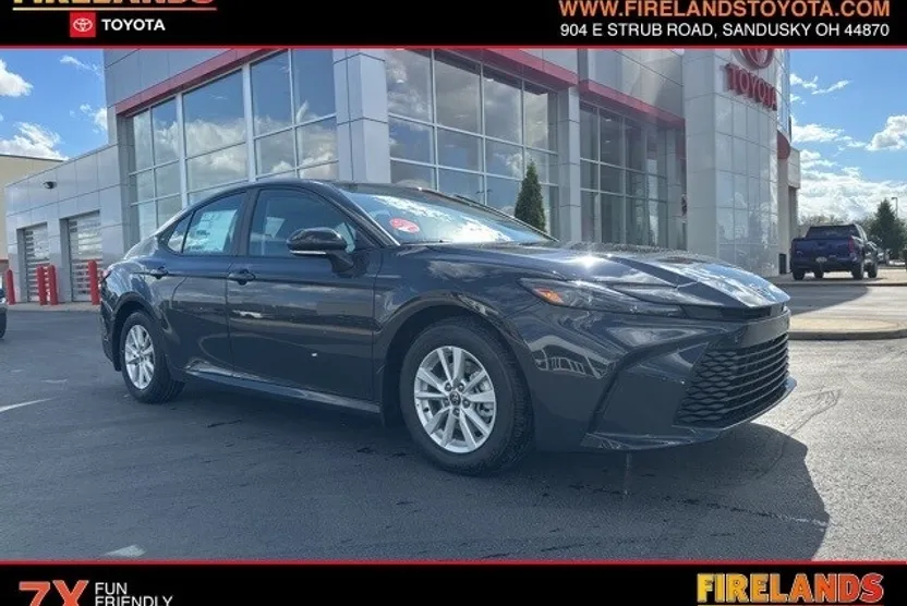 2026 Toyota Camry LE photo 1