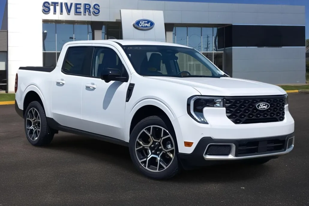 2025 Ford Maverick Lariat photo 1