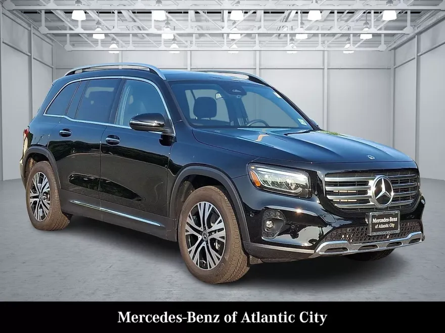 2024 Mercedes Benz GLB 250 photo 1