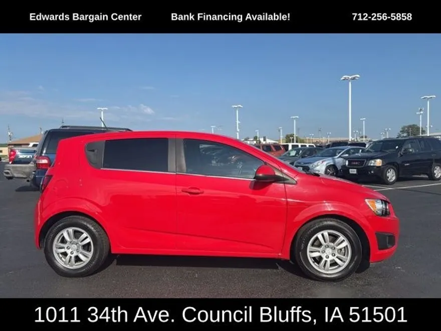 2016 Chevrolet Sonic LT photo 1