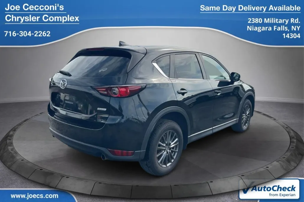 2019 Mazda CX-5 Touring photo 1
