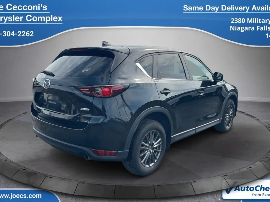 2019 Mazda CX-5 Touring photo 1