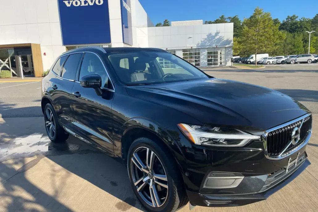 2018 Volvo XC60 T5 Momentum photo 1