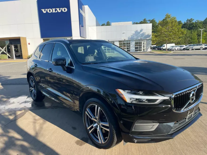 2018 Volvo XC60 T5 Momentum photo 1