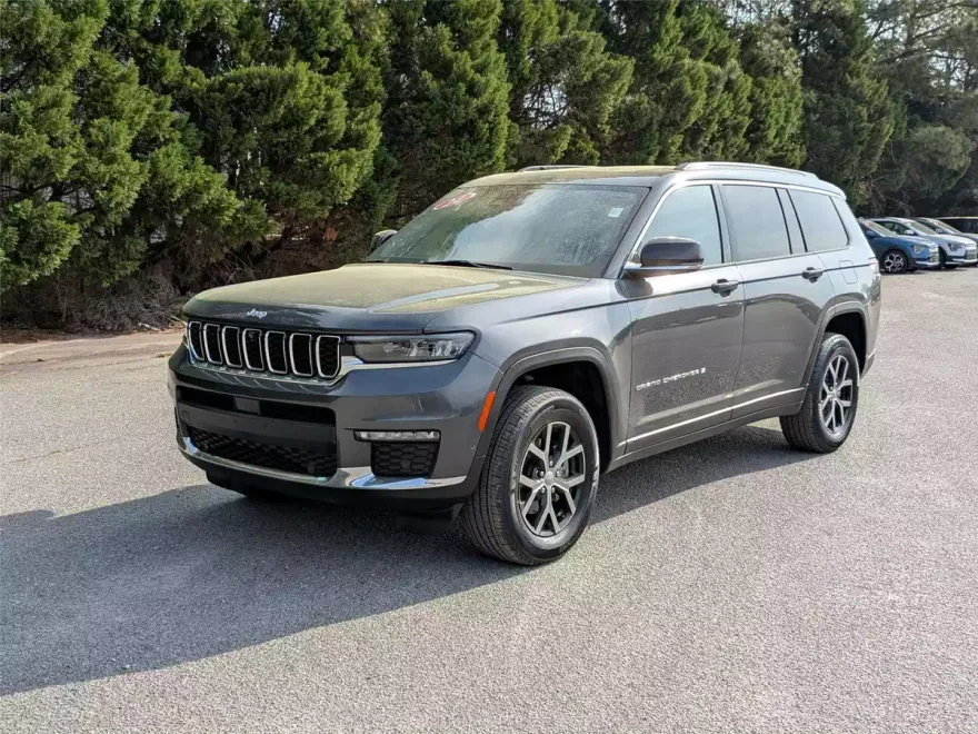 2024 Jeep Grand Cherokee Limited photo 1