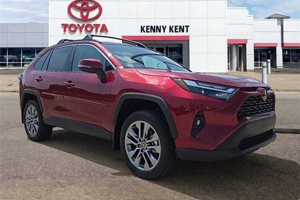 2025 Toyota RAV4 XLE Premium photo 1