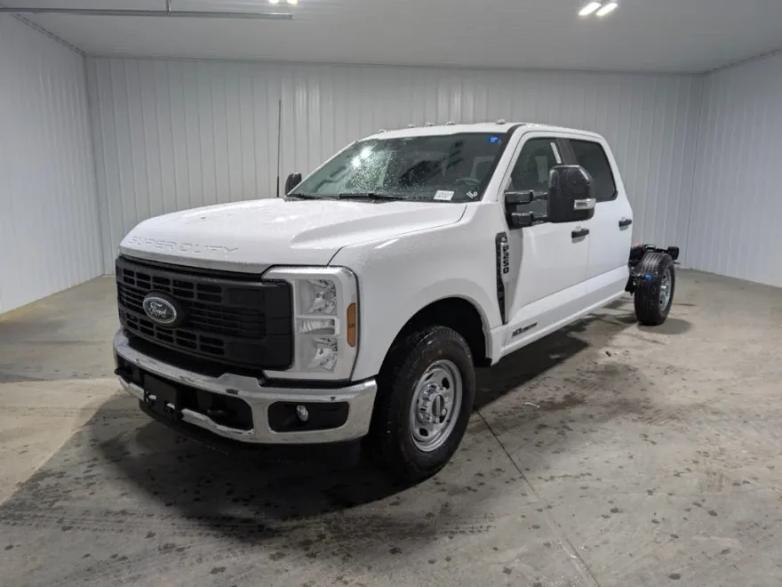 2025 Ford F-250 XL photo 1