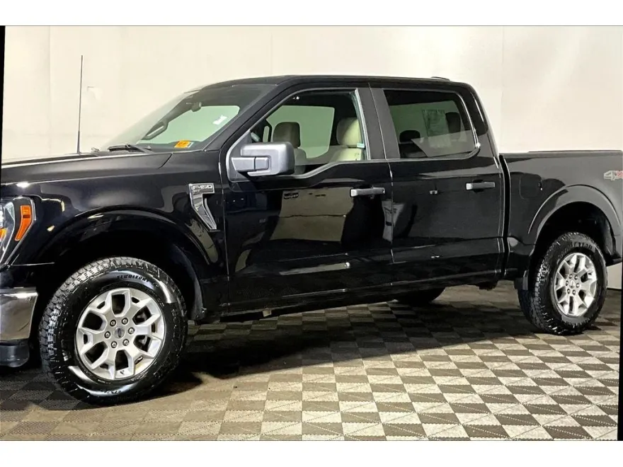 2023 Ford F-150 XLT photo 1