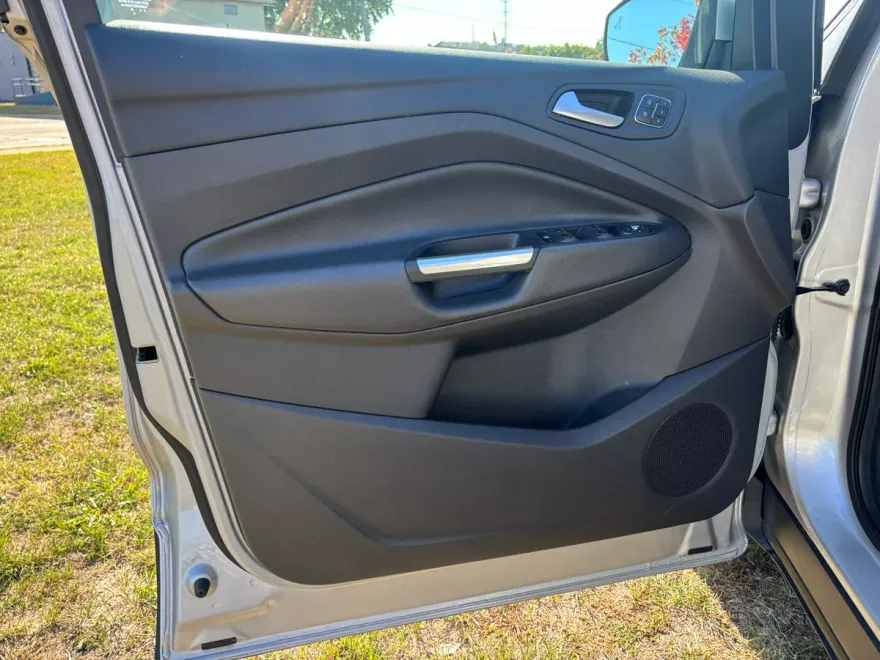 2015 Ford Escape Titanium photo 1