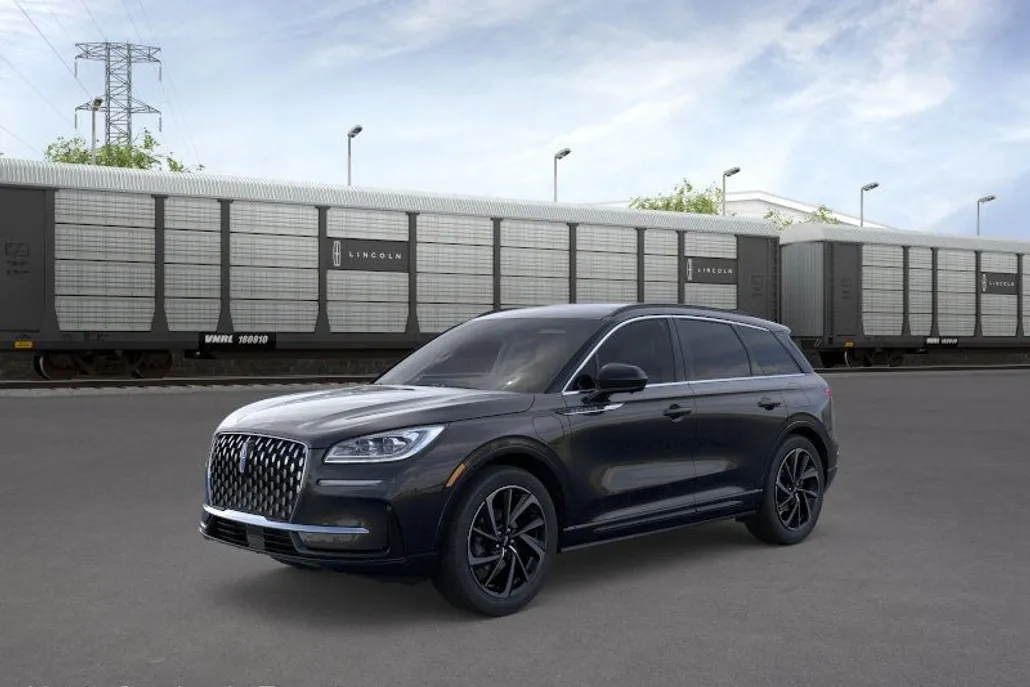 2025 Lincoln Corsair Grand Touring photo 1