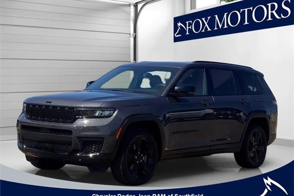 2023 Jeep Grand Cherokee Altitude photo 1