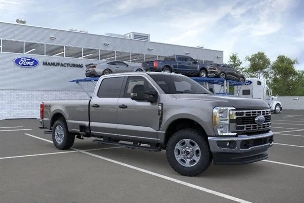 2026 Ford F-250 XLT photo 1
