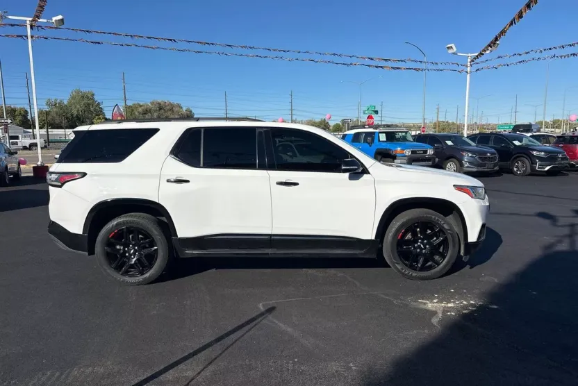 2019 Chevrolet Traverse Premier photo 1