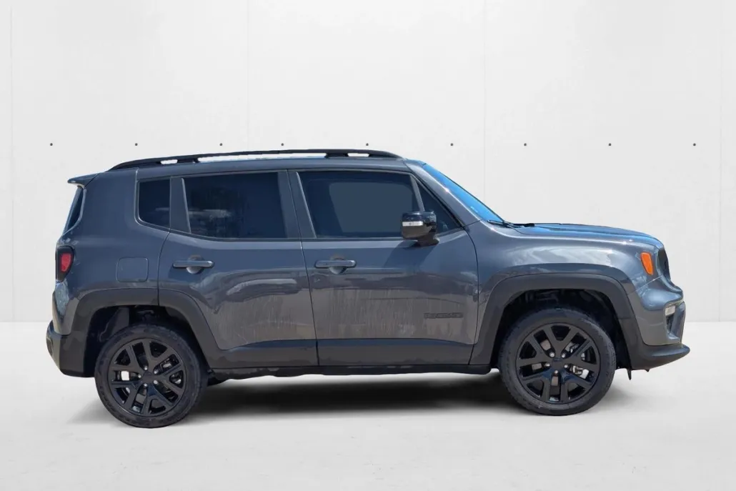 2023 Jeep Renegade Altitude photo 1