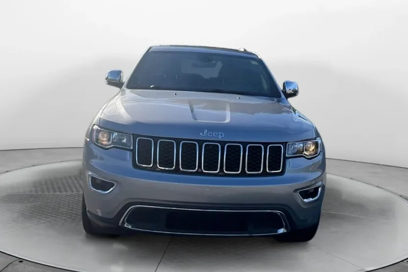 2017 Jeep Grand Cherokee Limited photo 1