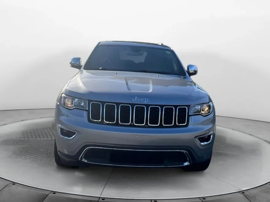 2017 Jeep Grand Cherokee Limited photo 1