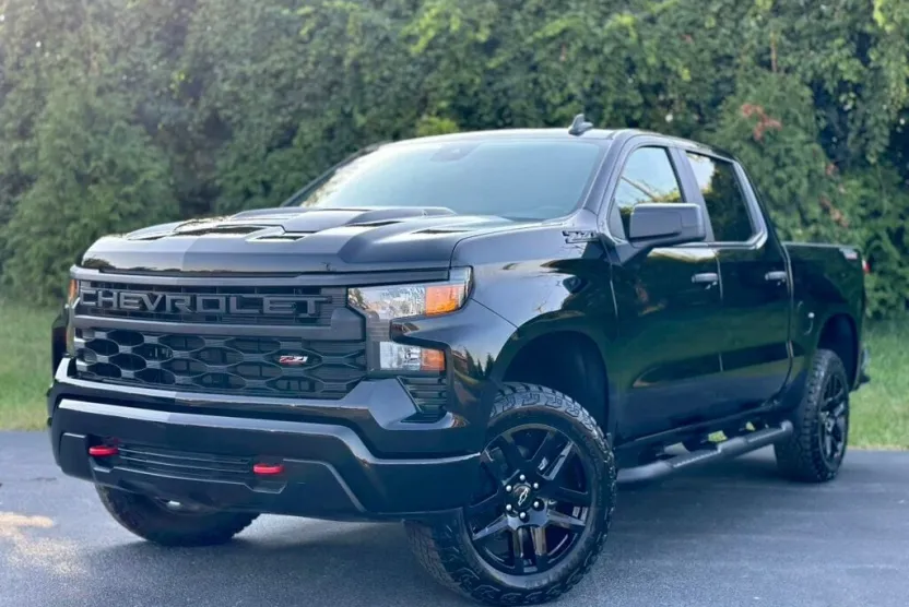 2025 Chevrolet Silverado 1500 Custom Trail Boss photo 1