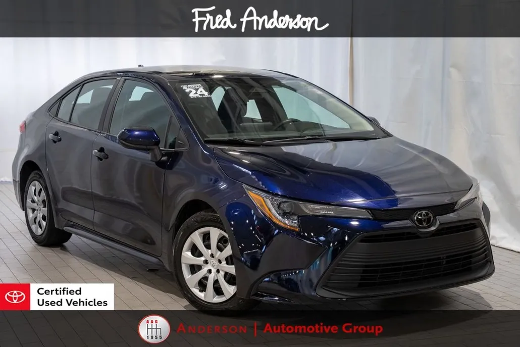 2024 Toyota Corolla LE photo 1